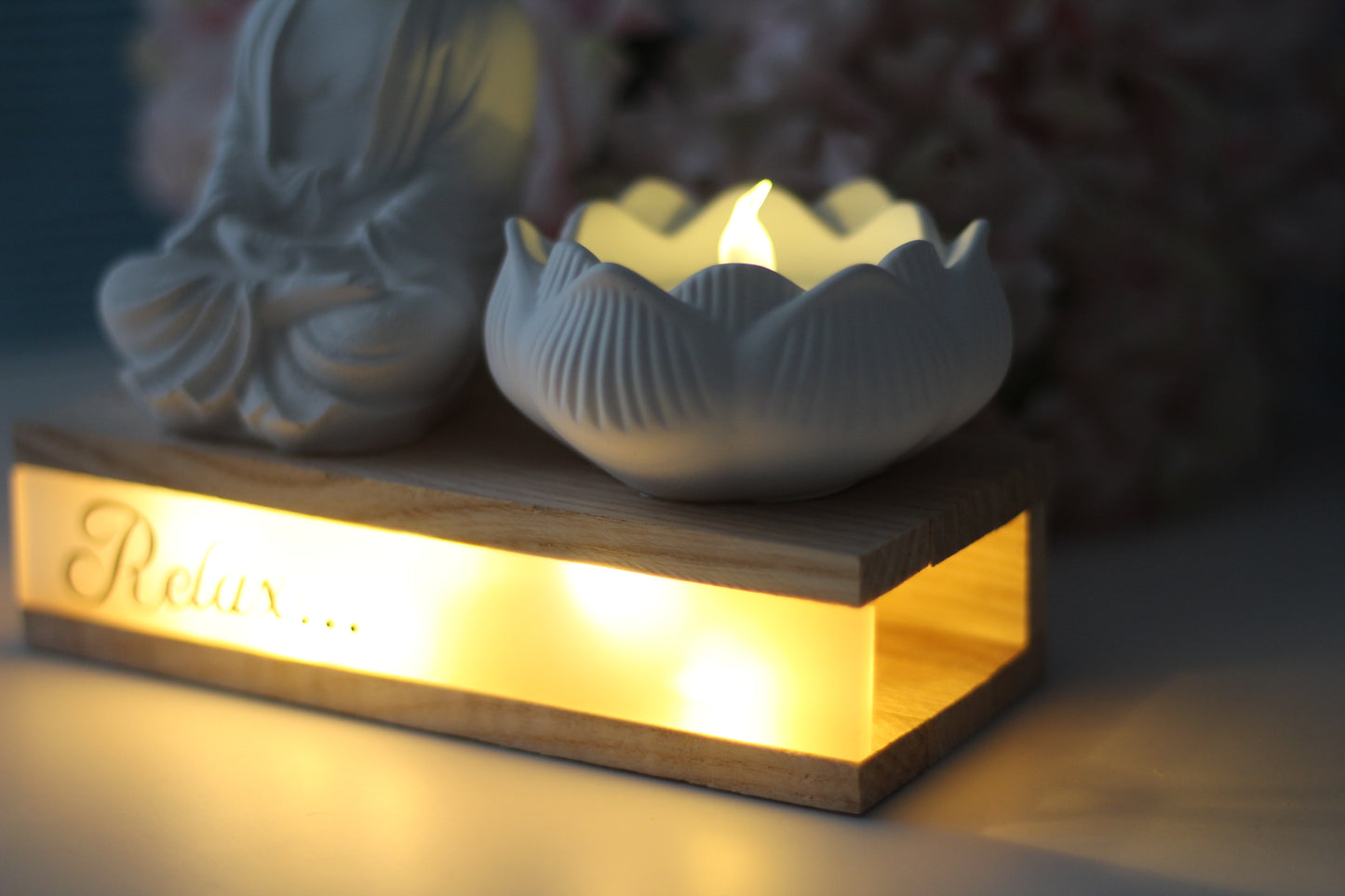 Raysin Teelichthalter / Leuchtdeko Lotus mit Buddha