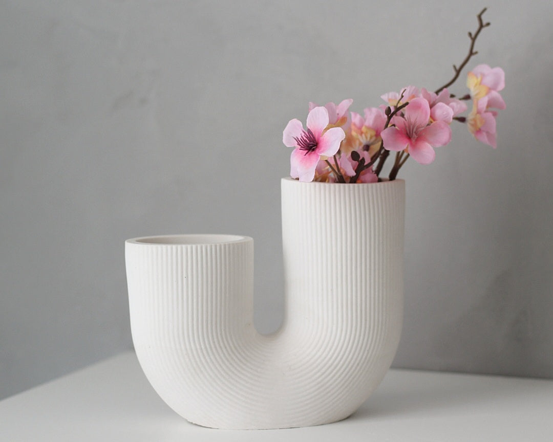 Raysin U-Vase