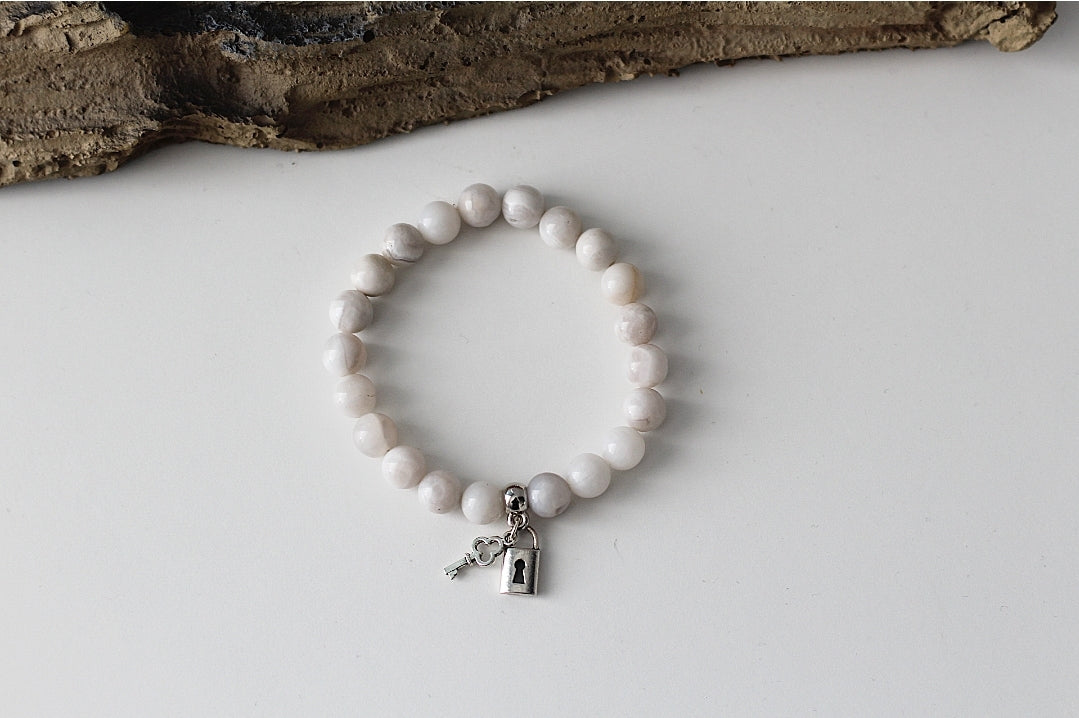 Edelsteinarmband weißer Achat mit Anhänger