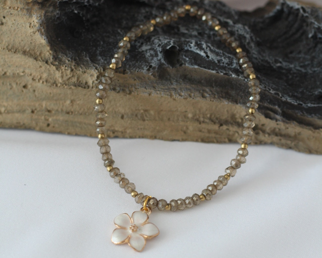 Glasperlenarmband Blume