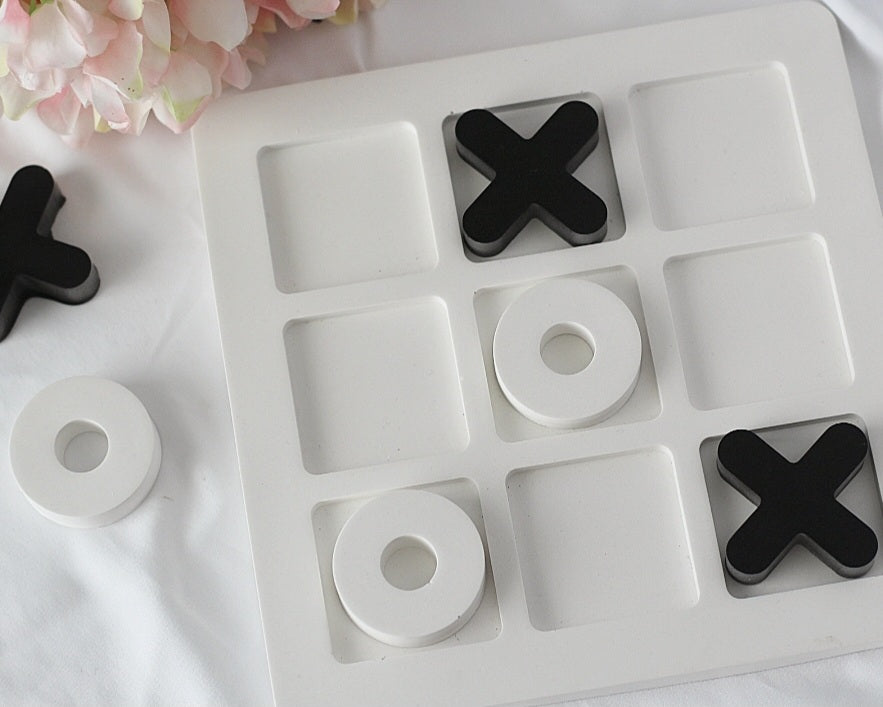 Raysin Tic Tac Toe