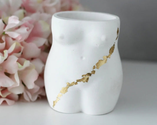 Raysin Curvy Vase mit Blattgold