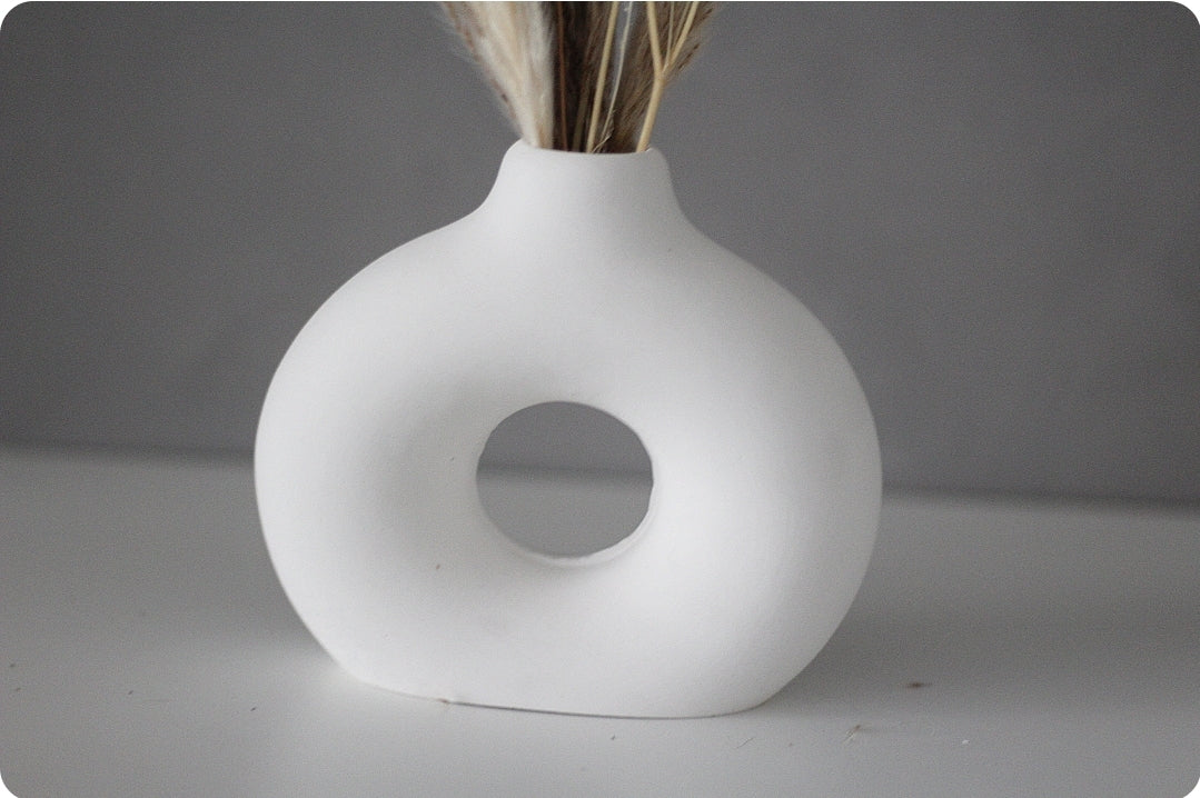 Raysin Donut Vase