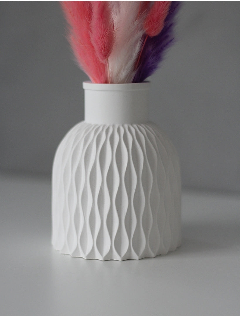 Raysin gewellte Rillenvase