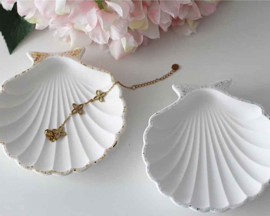 Raysin Muschelablageschale mit Glitzerrand