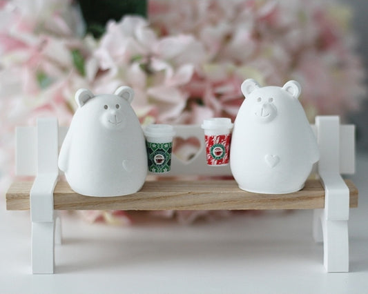 Parkbank mit Bärchen "Kaffeebecher"